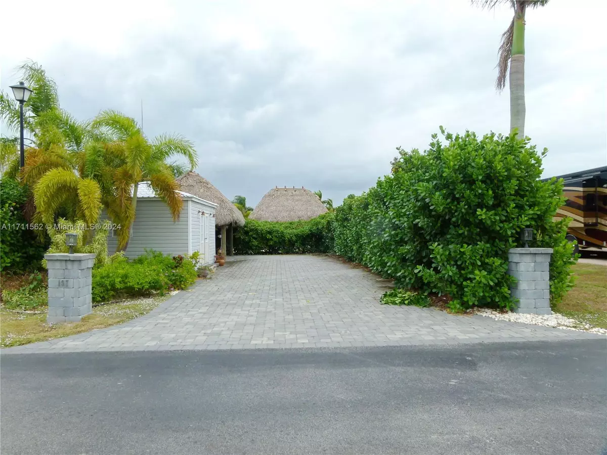 Okeechobee, FL 34974,3528 SW 7th Mnr #197
