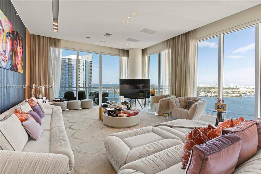 900 Brickell Key Blvd #2303, Miami, FL 33131