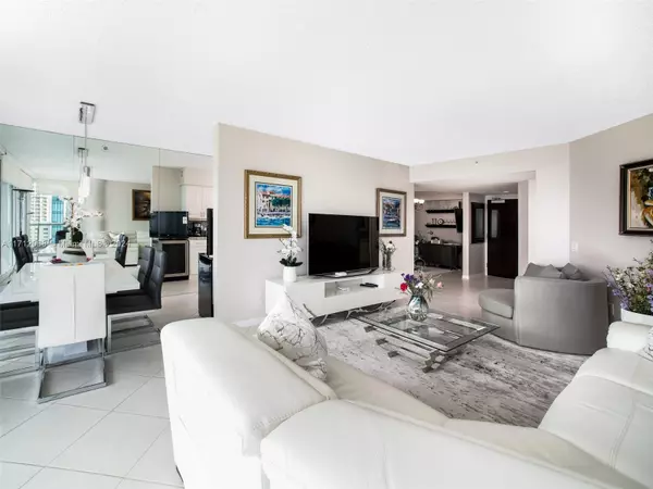 Sunny Isles Beach, FL 33160,16400 Collins Ave #1242