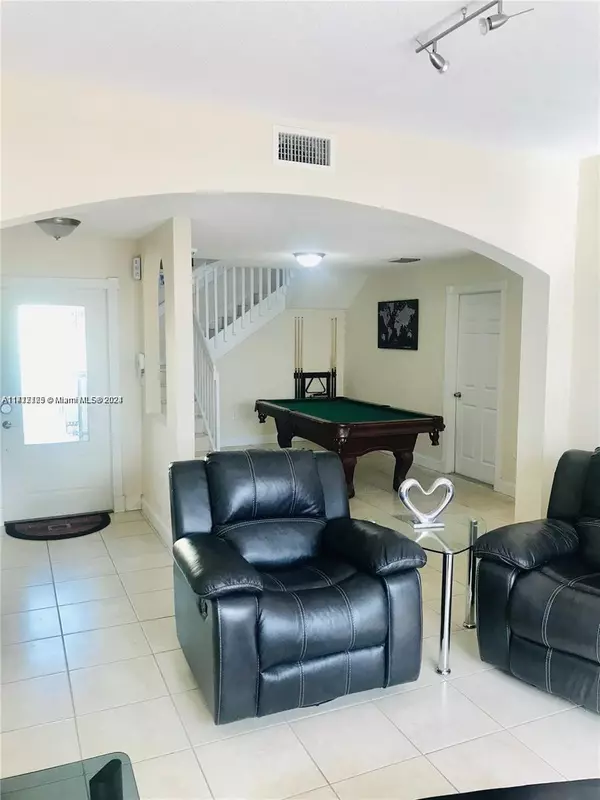 Miami, FL 33193,16076 SW 87th Ter #16076