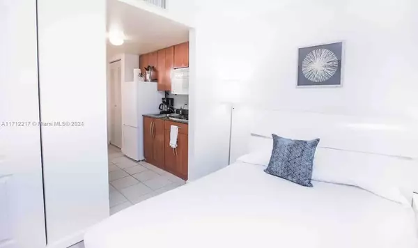 Miami, FL 33131,1200 Brickell Bay Dr #2016