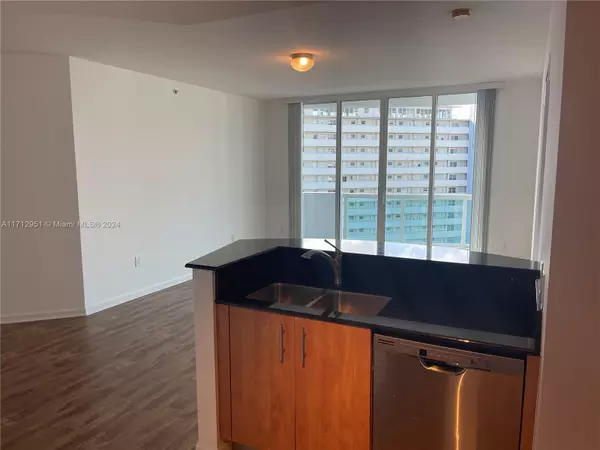 North Bay Village, FL 33141,7900 Harbor Island Dr #720