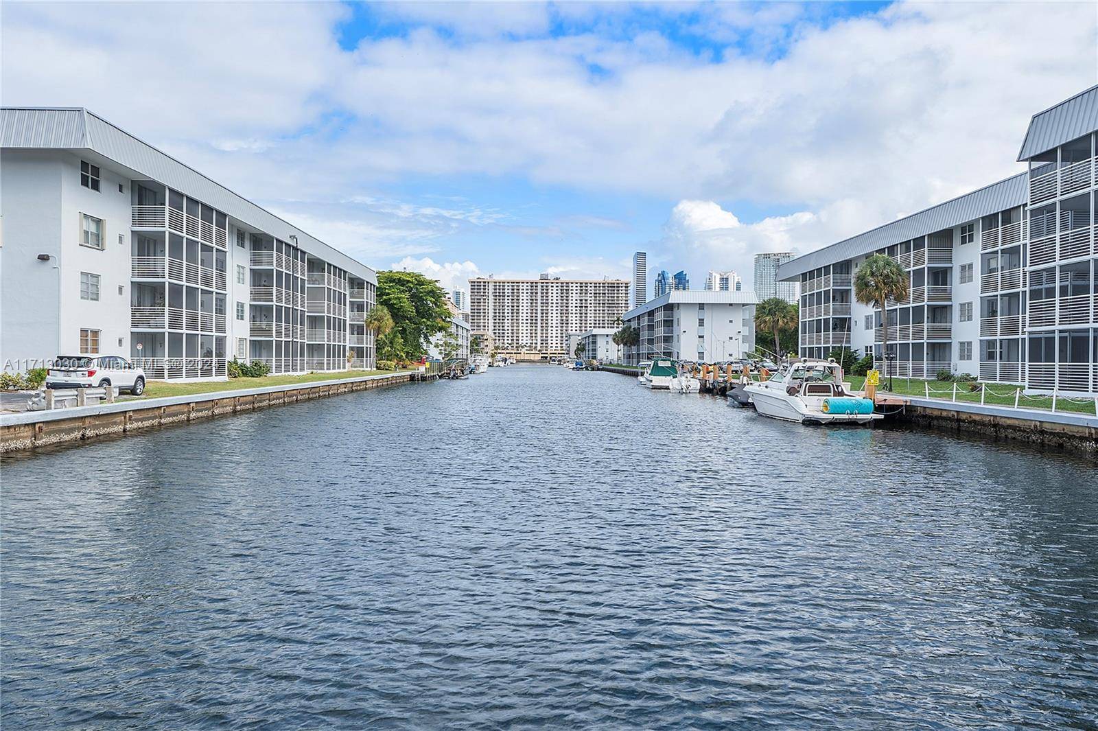 North Miami Beach, FL 33160,3600 NE 170th St #211