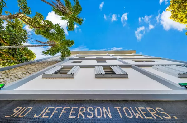 Miami Beach, FL 33139,910 Jefferson Ave #2A