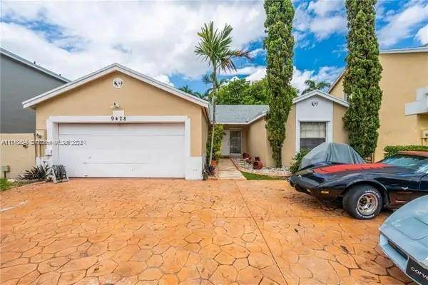 9428 SW 146th Pl,  Miami,  FL 33186