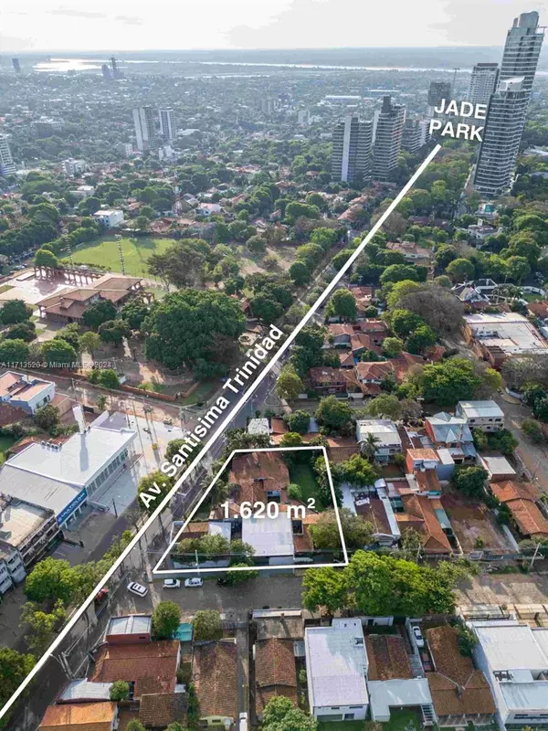 Av.Santísima Trinidad Dr Camacho Dure, 21