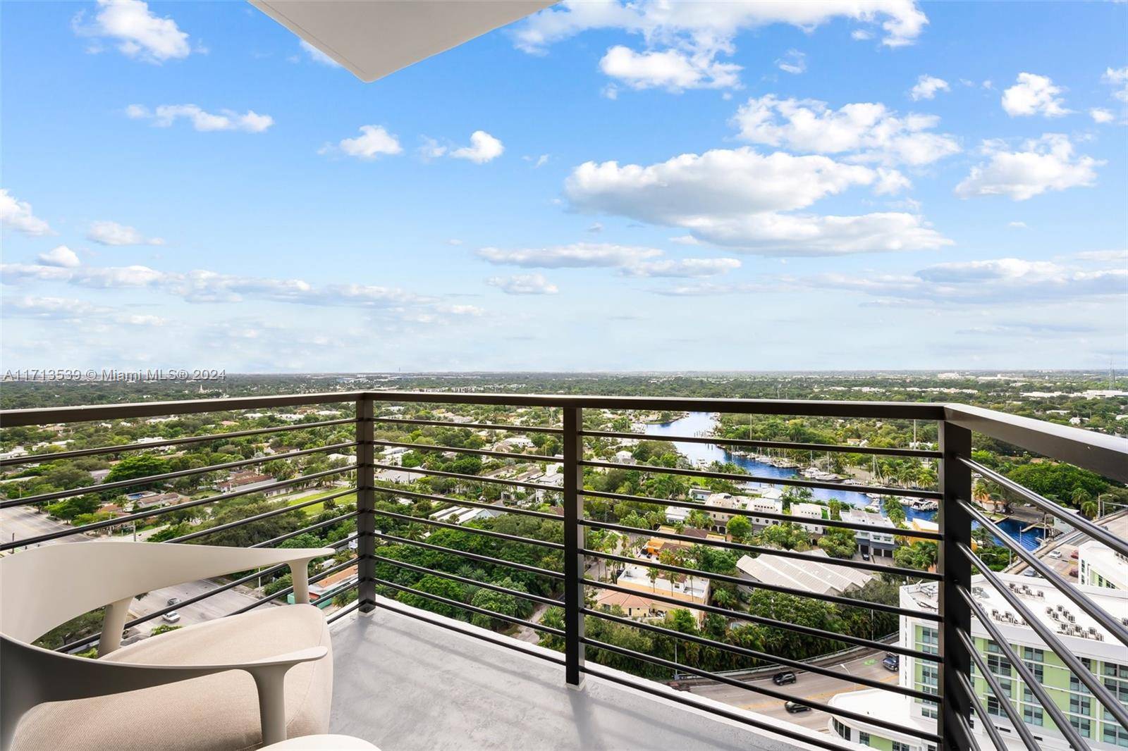 Fort Lauderdale, FL 33315,307 SW 5th #2406