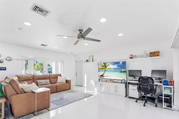 Miami, FL 33157,17721 SW 108th Ct