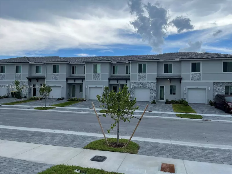 725 SE 14 Court #725, Homestead, FL 33034