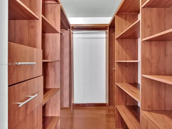 Hallandale Beach, FL 33009,1865 S Ocean Dr #10B