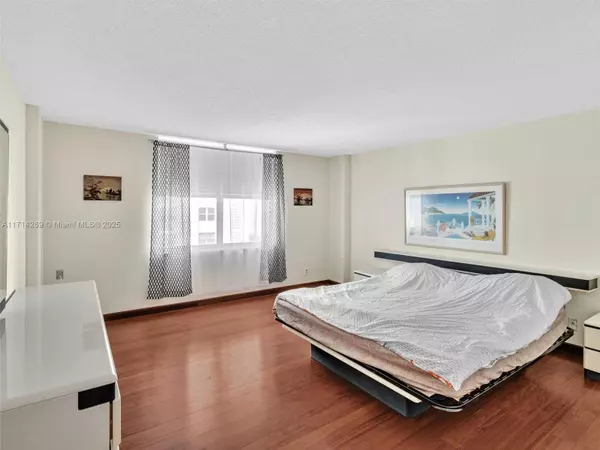Hallandale Beach, FL 33009,1865 S Ocean Dr #10B