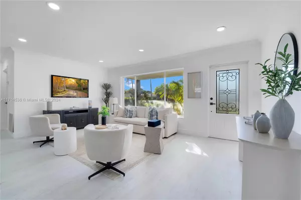 Boca Raton, FL 33431,395 NE 28th Rd