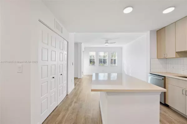Pembroke Pines, FL 33025,10170 SW 7th St #40-312