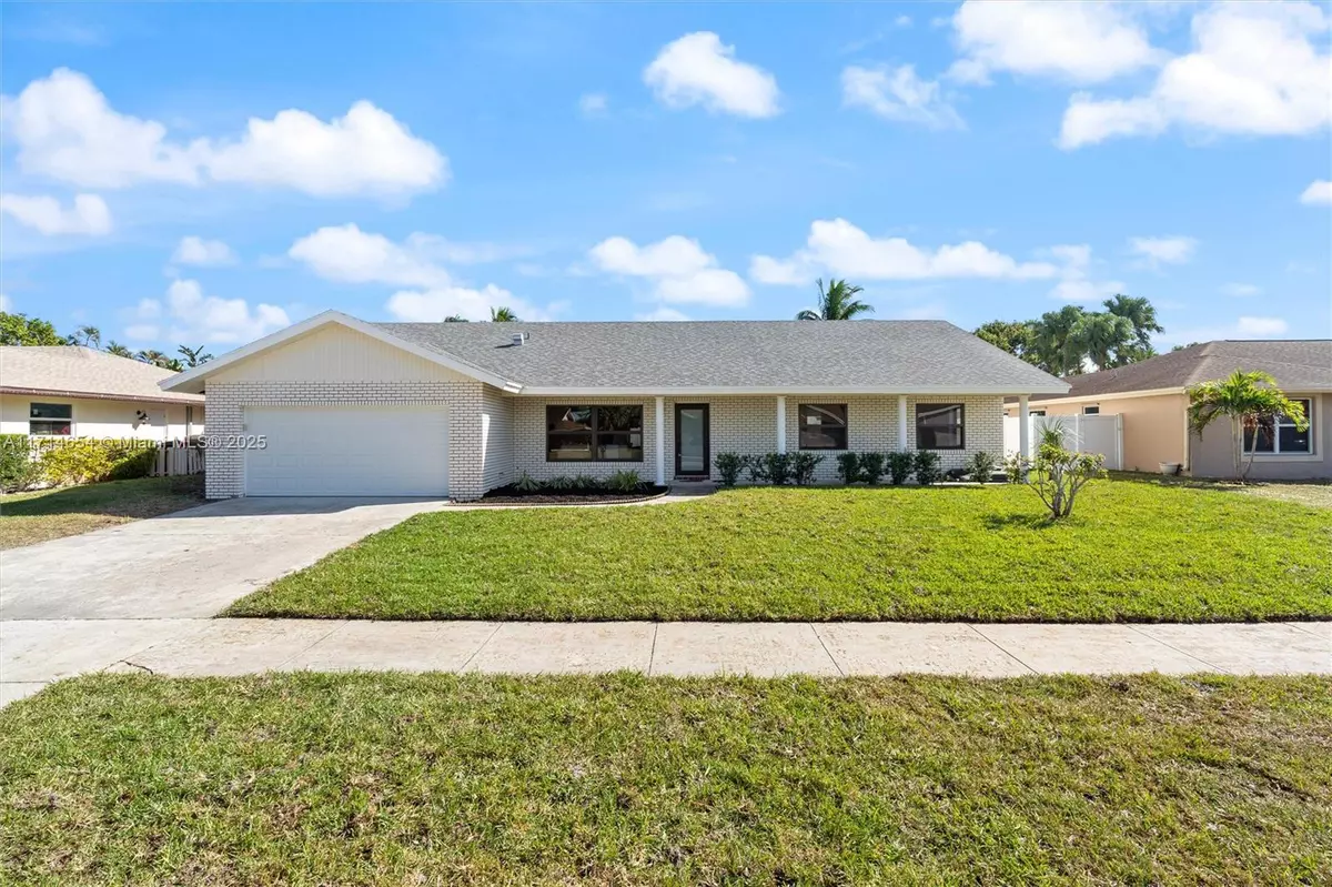 Boca Raton, FL 33487,17740 Raintree Ter