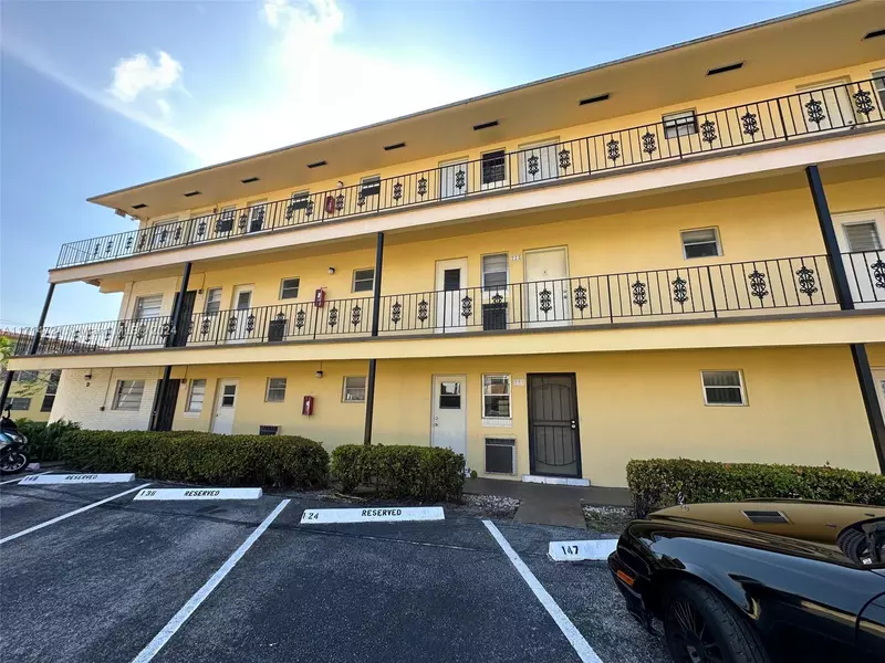 20201 NE 29th Ct #D111, Aventura, FL 33180