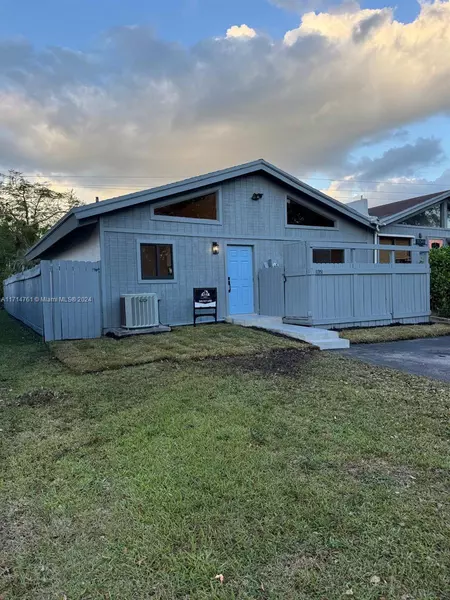 11351 SW 112th Cir Ln N, Miami, FL 33176