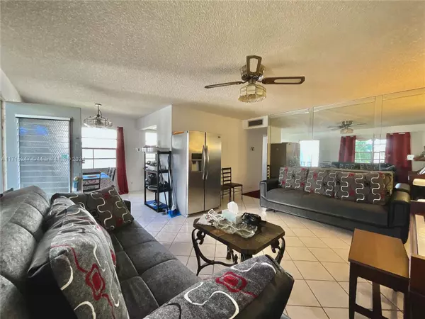 Delray Beach, FL 33484,371 Burgundy H #H