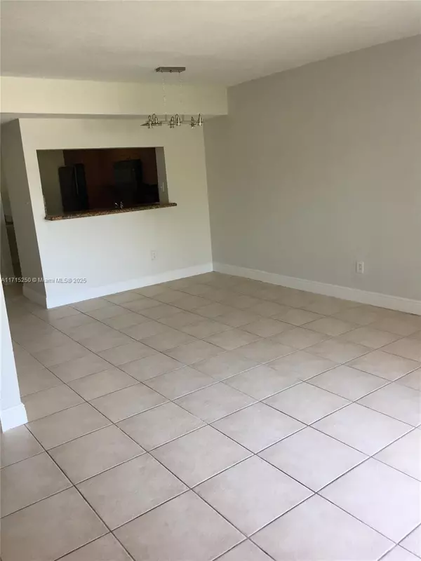 Miami, FL 33173,8600 SW 109th Ave #4-202