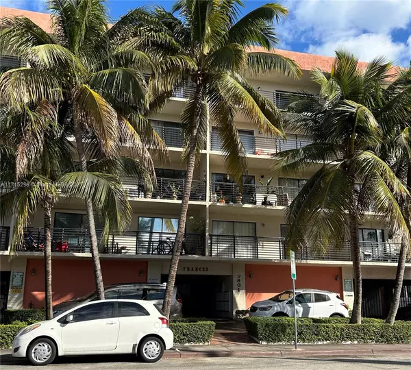 Miami Beach, FL 33141,7801 Abbott Ave #502