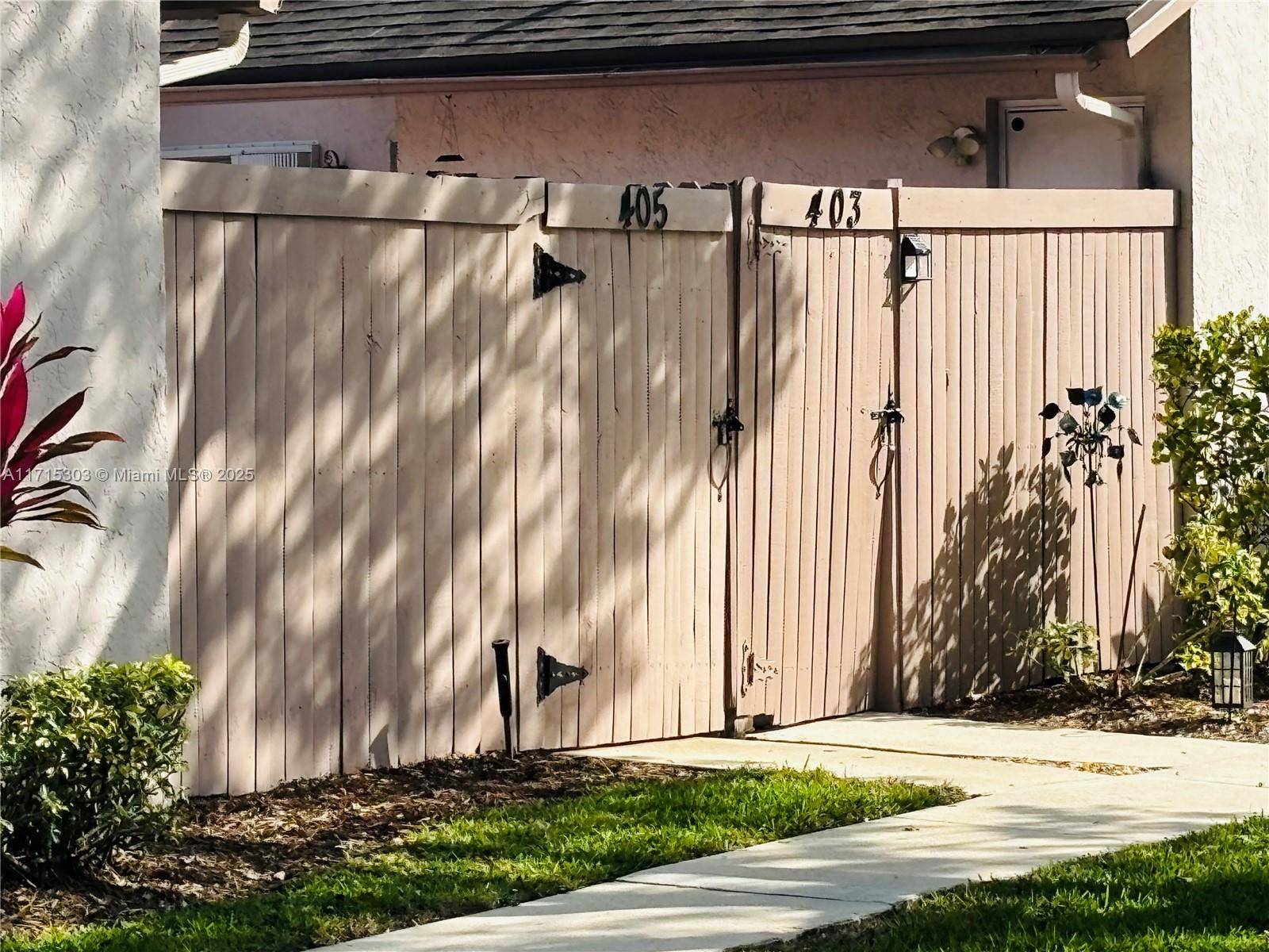 Plantation, FL 33325,151 NW 115th Ave #405