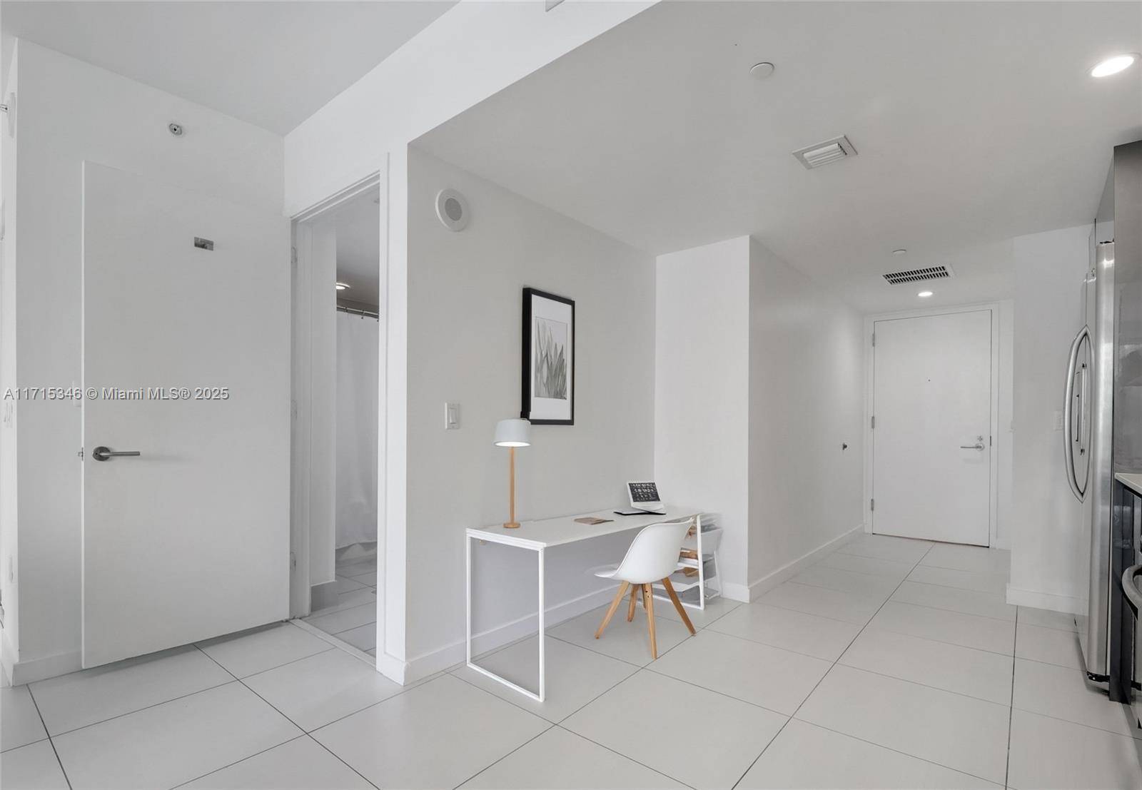 Miami, FL 33131,31 SE 6th St #1703