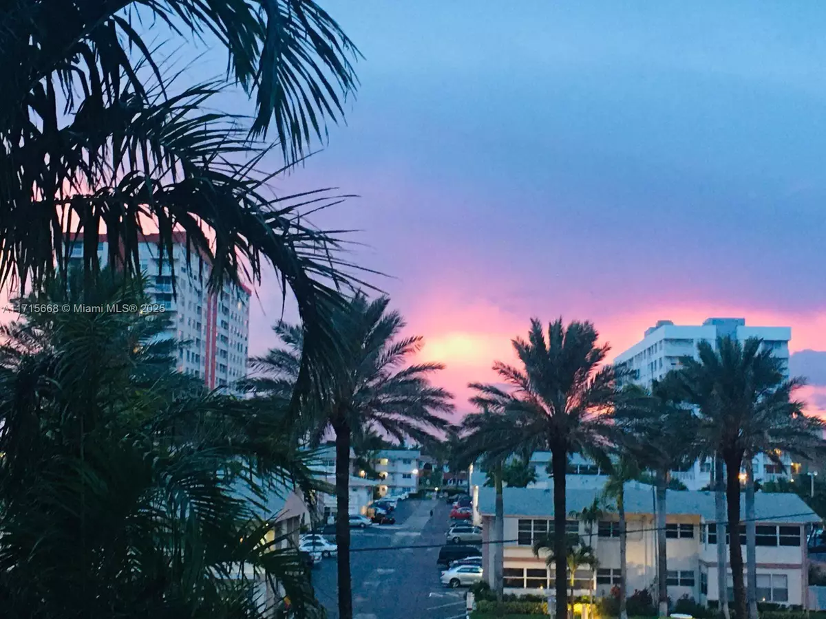 Hallandale Beach, FL 33009,3140 S Ocean Dr #210