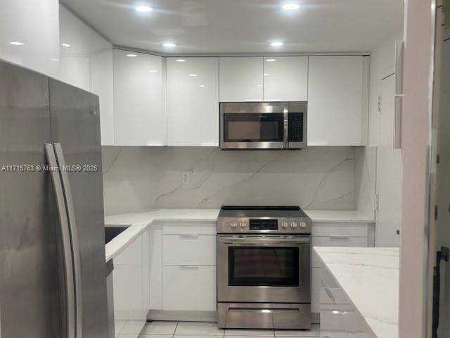 Sunny Isles Beach, FL 33160,300 Bayview Dr #509