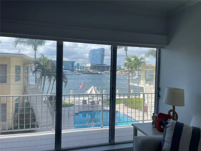 1775 Harbourview Dr #11, Fort Lauderdale, FL 33316