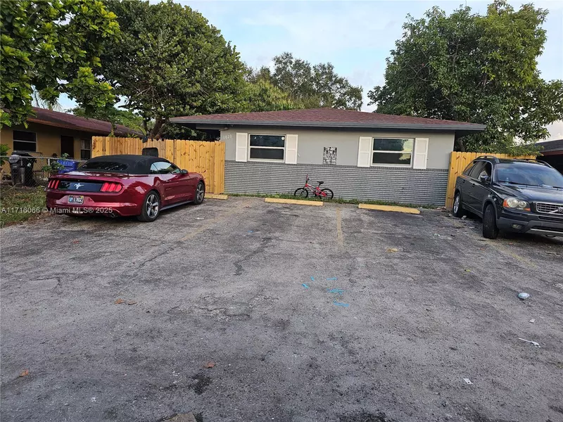 1020 NW 5th Ave, Fort Lauderdale, FL 33311