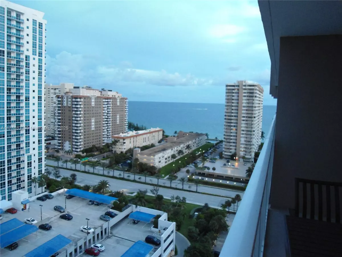 Hallandale Beach, FL 33009,1965 S Ocean Dr #18H