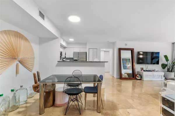 Miami, FL 33131,1155 Brickell Bay Dr #1903