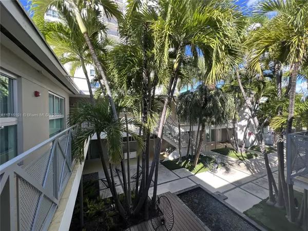 Miami Beach, FL 33139,1816 Meridian Ave #10