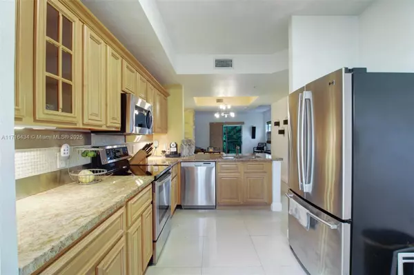 Miami, FL 33138,754 NE 90th St #705