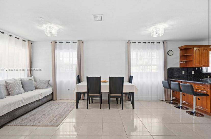 Hallandale Beach, FL 33009,701 NE 6th St
