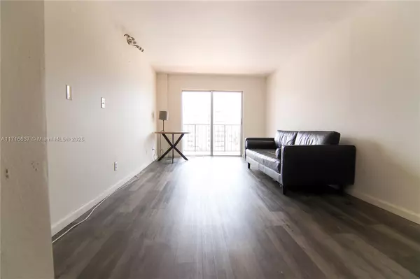 899 West Ave #8D,  Miami Beach,  FL 33139