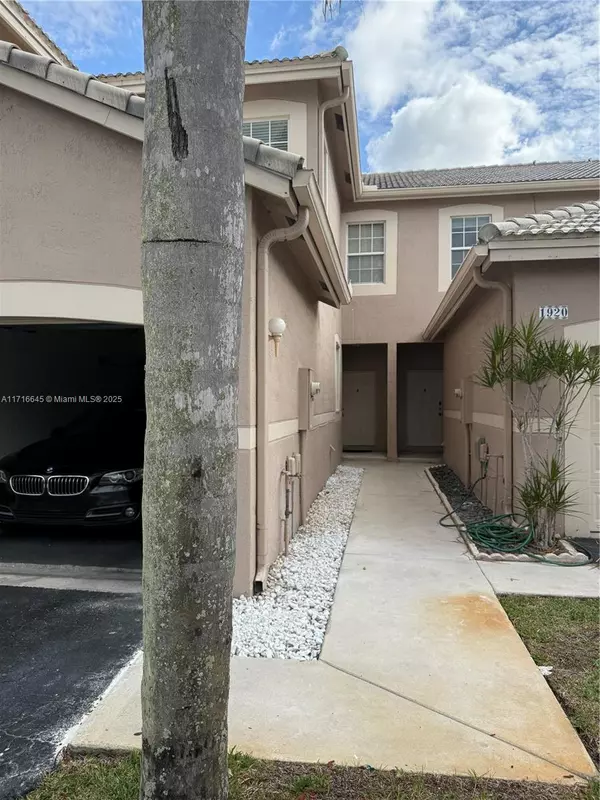 Weston, FL 33327,1916 Madeira Dr