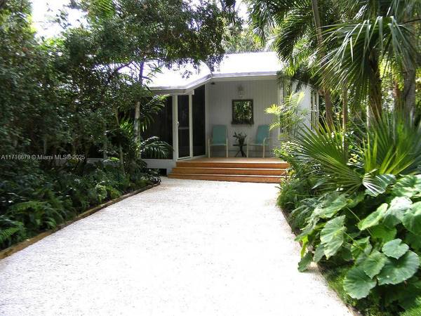 1961 W Barefoot Pl,  Vero Beach,  FL 32963
