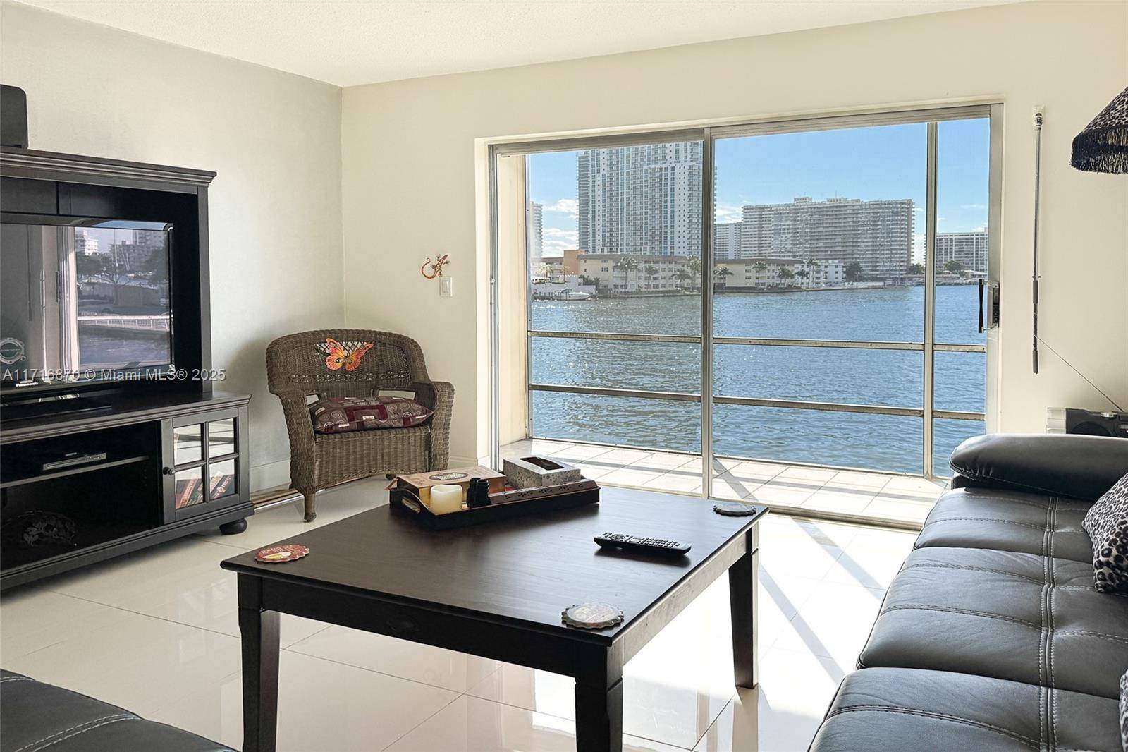 Hallandale Beach, FL 33009,2600 Diana Dr #209