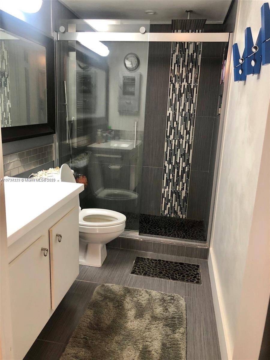 Hollywood, FL 33021,919 Hillcrest Dr #608