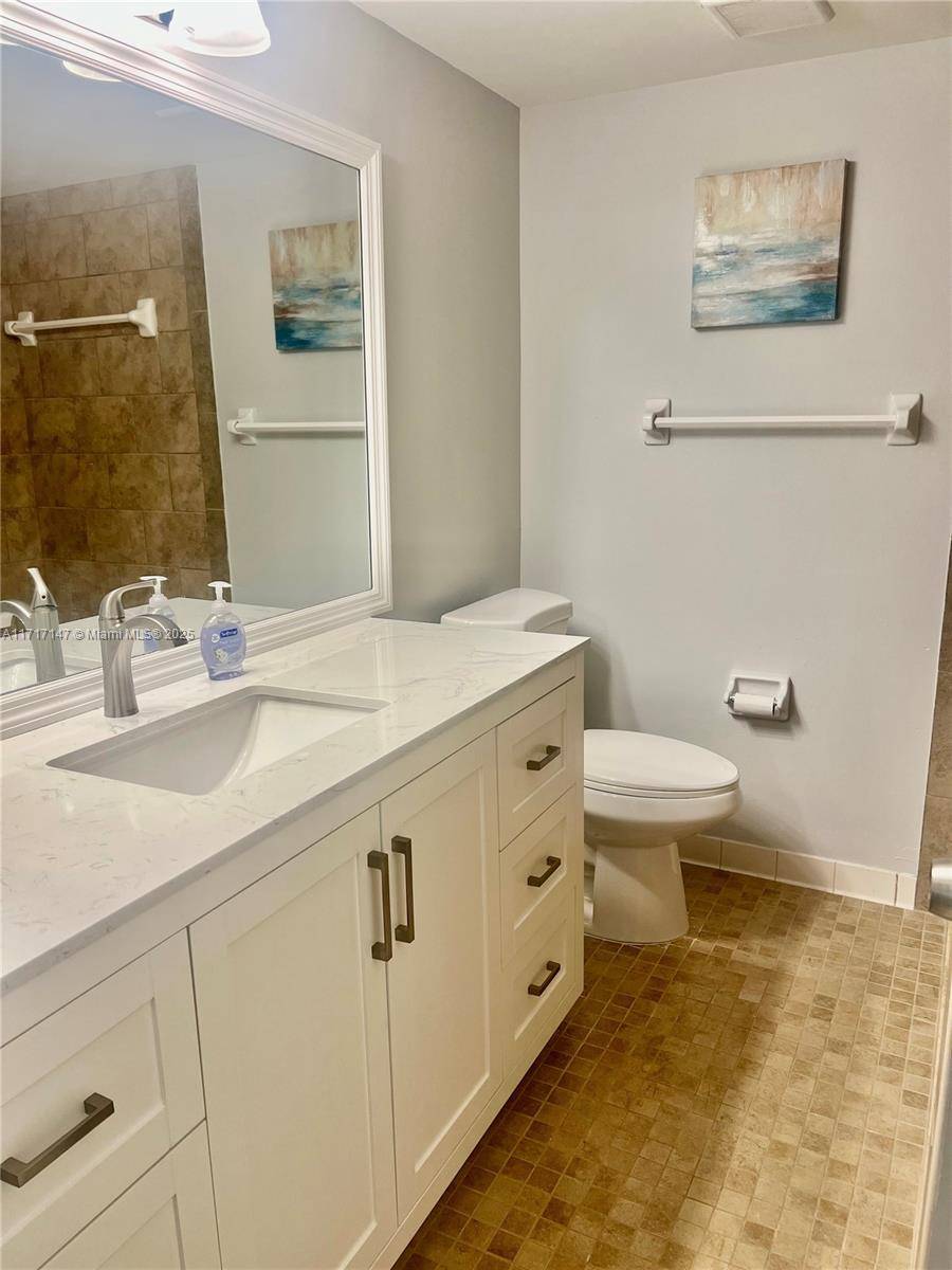 Pompano Beach, FL 33069,115 Gardens Dr #203