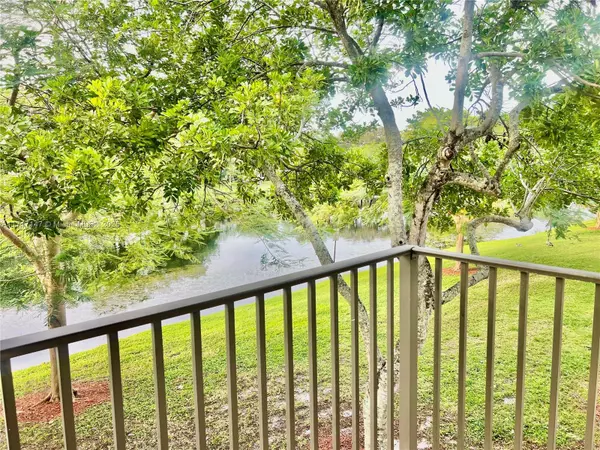 Pompano Beach, FL 33069,115 Gardens Dr #203