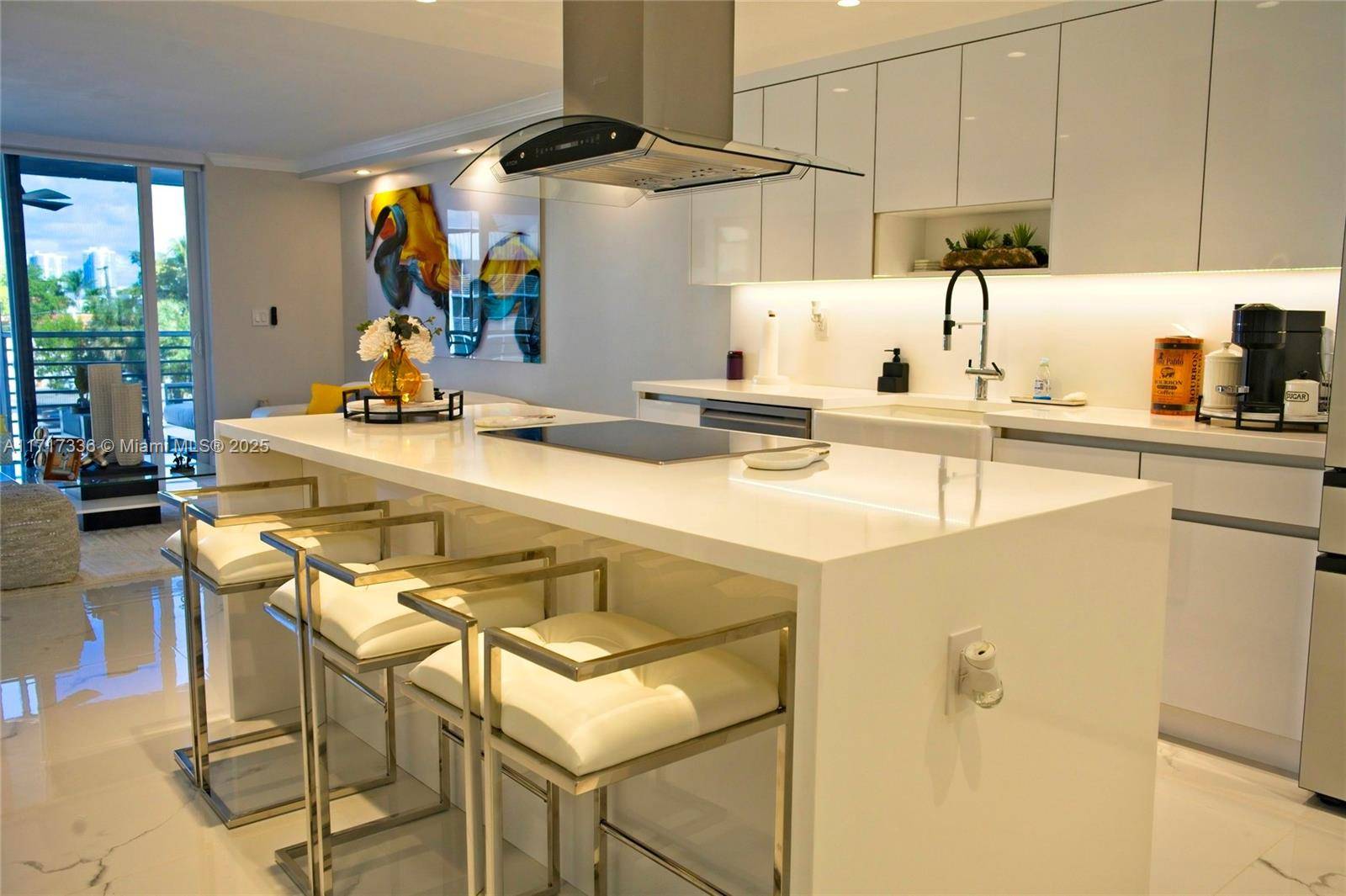 North Miami Beach, FL 33160,3849 NE 169th St #302