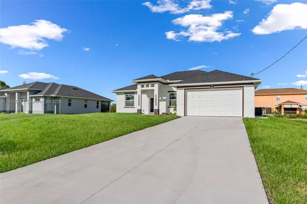 Lehigh Acres, FL 33972,404 MURIEL ST