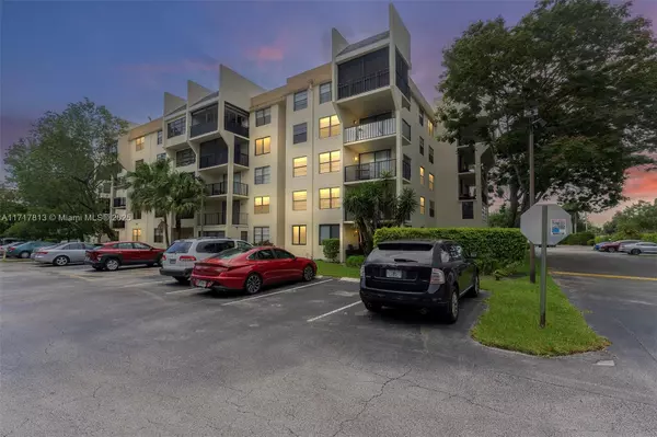 6190 Woodlands Blvd #108, Tamarac, FL 33319