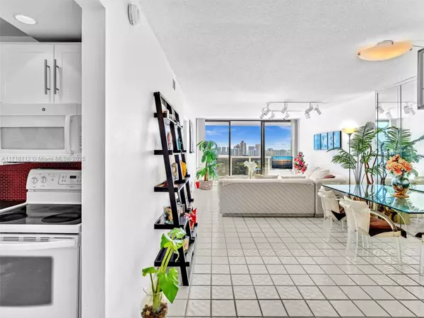 Aventura, FL 33180,3625 N Country Club Dr #2108