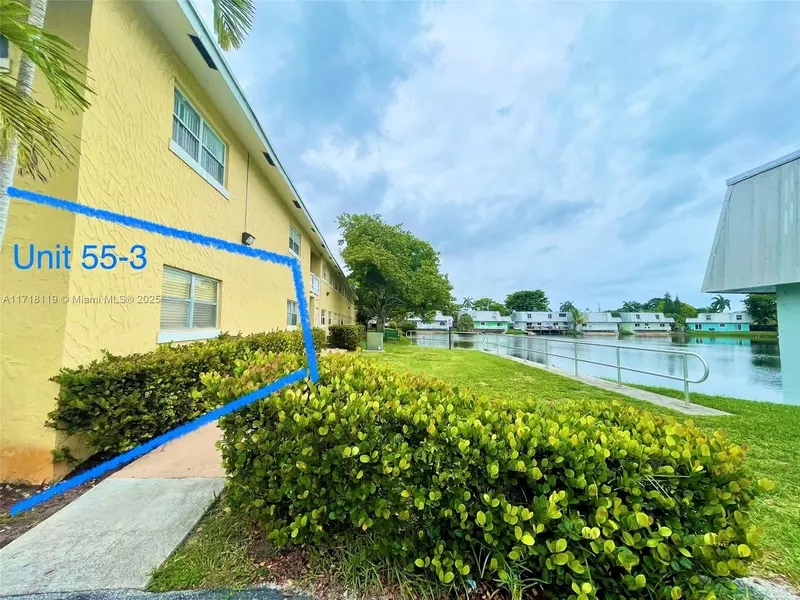 4051 NE 13th Ave #55-3, Oakland Park, FL 33334