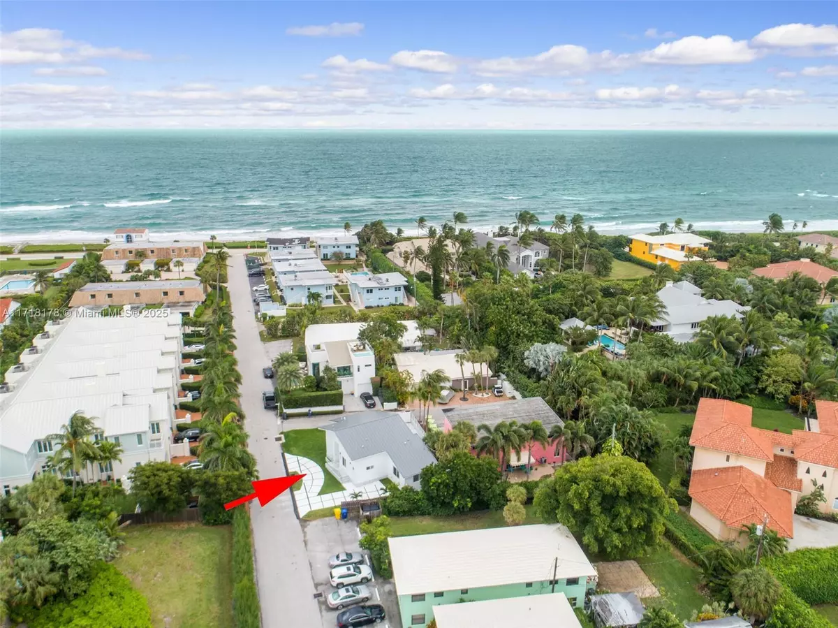 Ocean Ridge, FL 33435,12 Adams Rd