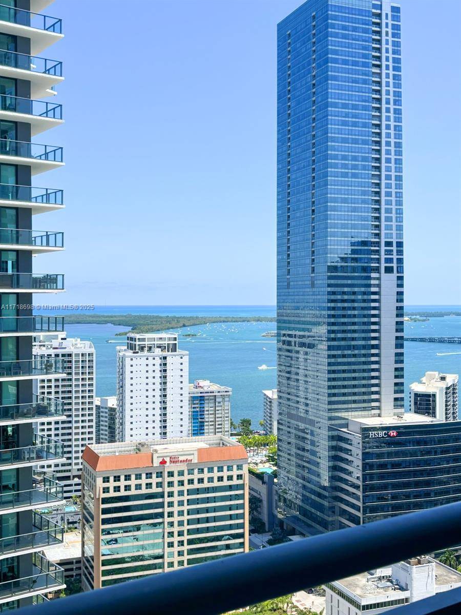 60 SW 13th St #3212, Miami, FL 33130