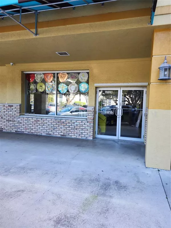 Plantation, FL 33317,6920 Cypress Rd