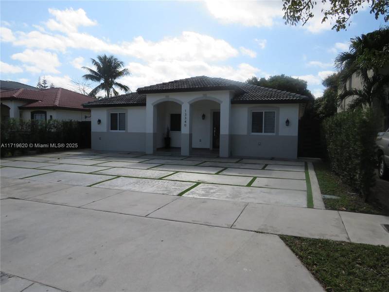 13340 SW 282nd St, Homestead, FL 33033